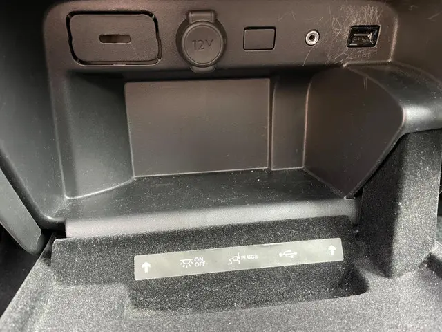 Citroën C4 Picasso 1.2 PureTech Shine 2018 Benzine 23