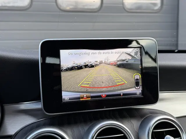 Mercedes-Benz C-Klasse 200 4matic AMG 2017 Benzine 18