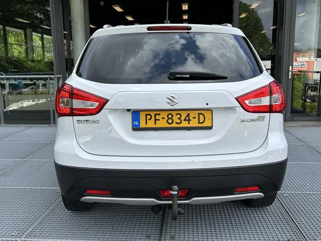 Suzuki S-Cross 1.0 Boosterjet Exclusive 2017 Benzine 17