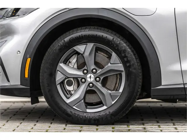 Ford Mustang Mach-E RWD 75 kWh 2021 Elektrisch 19