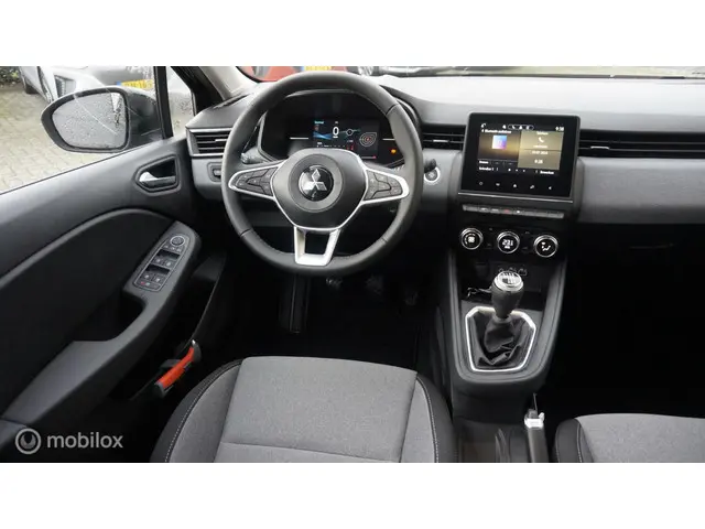 Mitsubishi Colt 1.0T MT Intense 2024 Benzine 8