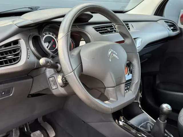 Citroën C3 1.2 PureTech Collection 2015 Benzine 6