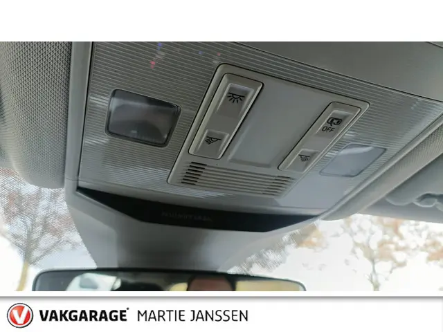 Volkswagen T-Roc 1.5 TSI Life Business 2022 Benzine 44