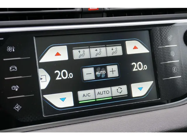 Citroën C4 Picasso 1.6 e-THP Intensive 2014 Benzine 41