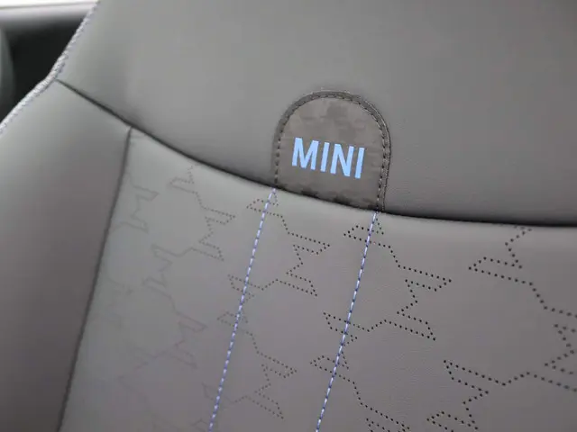 MINI 3-Deurs Cooper C 2024 Benzine 9