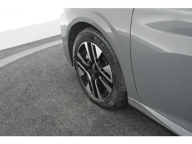 Peugeot 208 PureTech 100 Allure 2024 Benzine 24