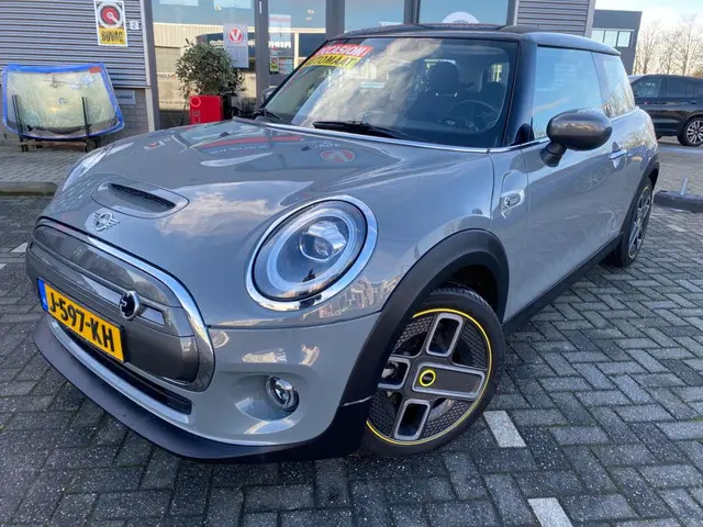 MINI Electric Mini Basic 33 kWh 2020 Elektrisch 2