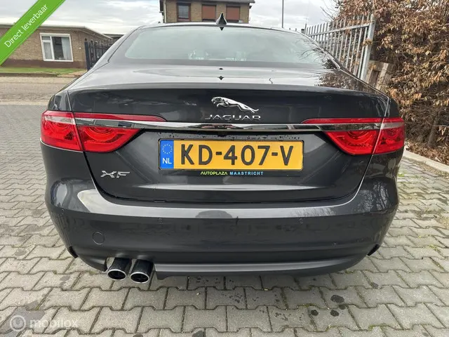 Jaguar XF 2.0d Portfolio 2016 Diesel 5