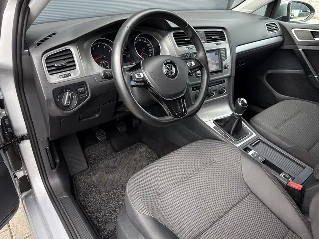 Volkswagen Golf 1.0 TSI Comfortline 2015 Benzine 6