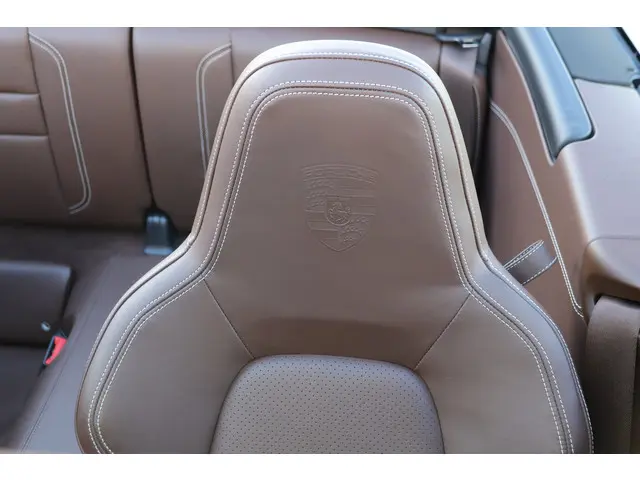 Porsche 911 Carrera S 2020 Benzine 18