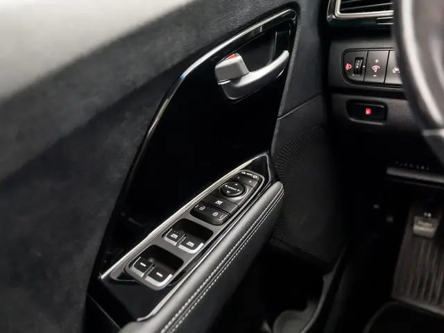 Kia Niro 1.6 GDi Hybrid Sport 2018 Hybride Benzine 23