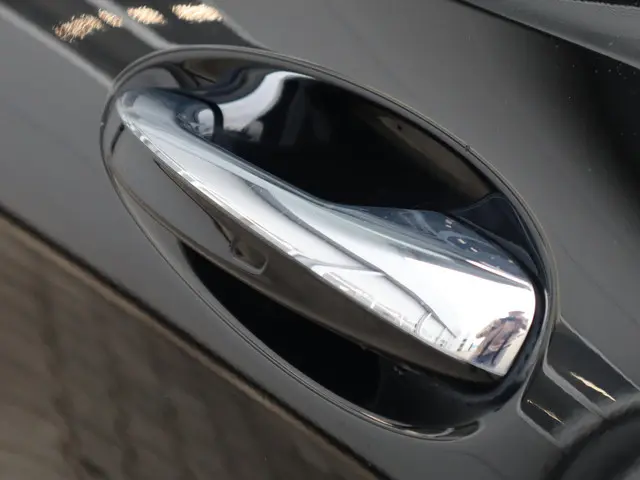 Mercedes-Benz GLB 200 2021 Benzine 12