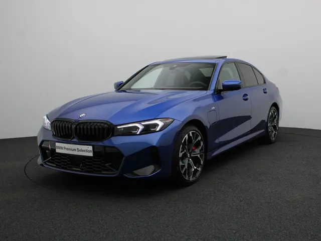 BMW 3 Serie Sedan 330e 2025 Hybride Benzine 23