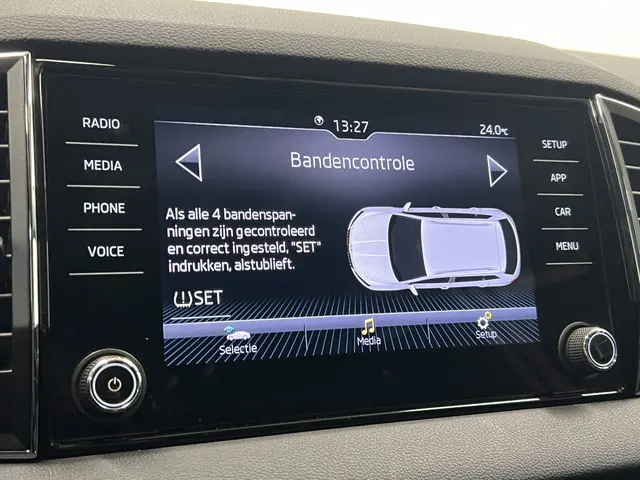 Škoda Karoq 1.0 TSI Business Edition 2019 Benzine 26