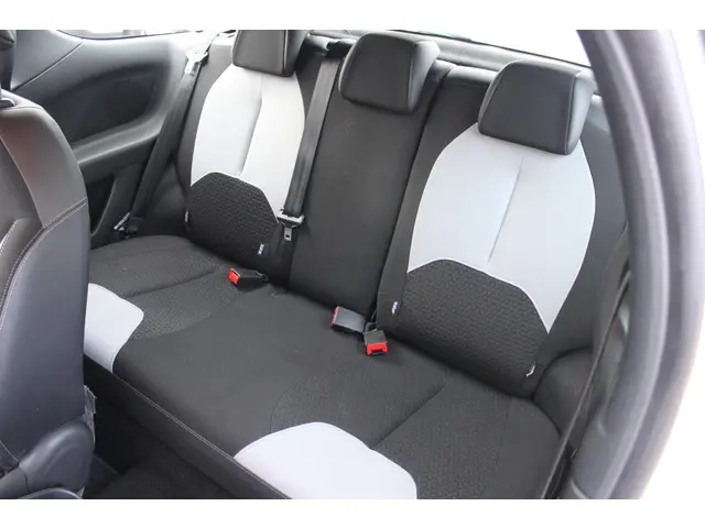 Citroën DS3 1.2 VTi Chic 2013 Benzine 16