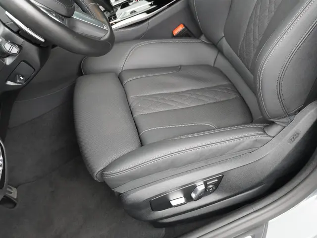 BMW 5 Serie Touring 530e xDrive 2024 Hybride Benzine 13