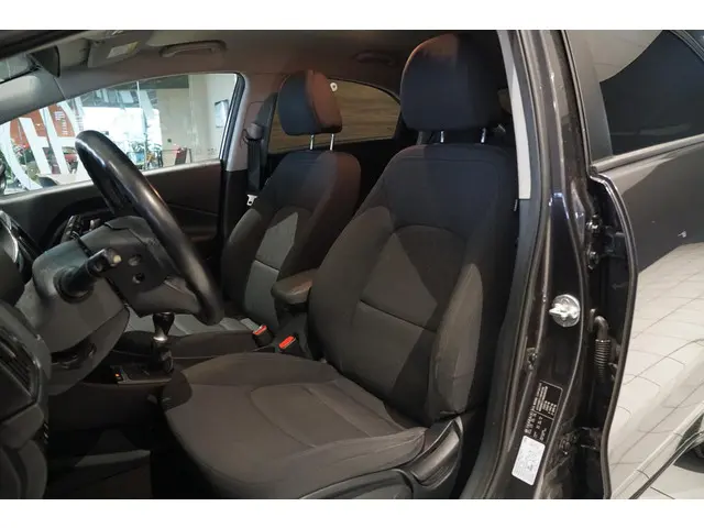 Kia Rio 1.2 CVVT ExecutiveLine 2017 Benzine 8