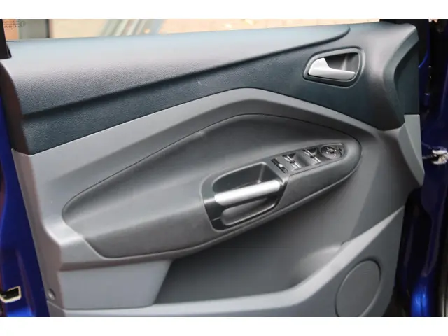 Ford C-MAX 1.0 Edition 2014 Benzine 13