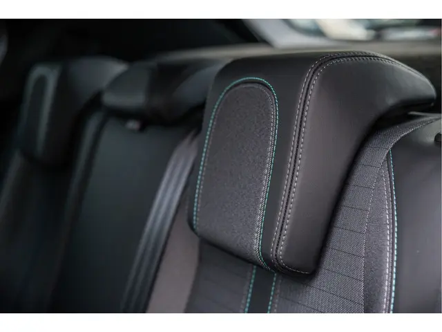 Peugeot e-2008 EV Allure Pack 50 kWh 2021 Elektrisch 39