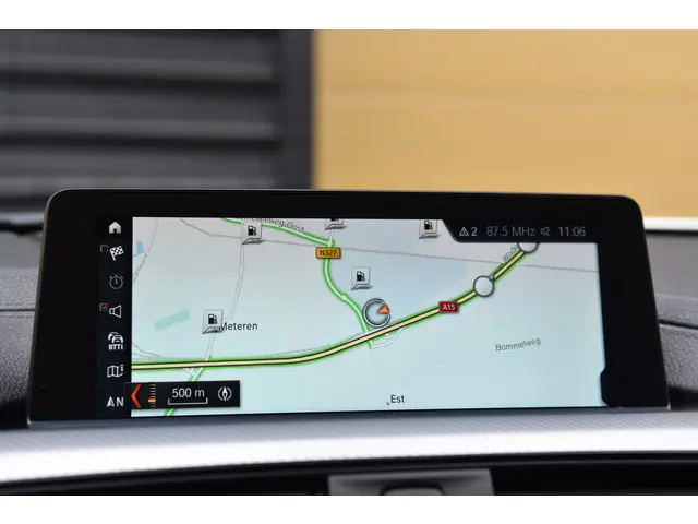 BMW 3 Serie 320i Executive 2018 Benzine 15