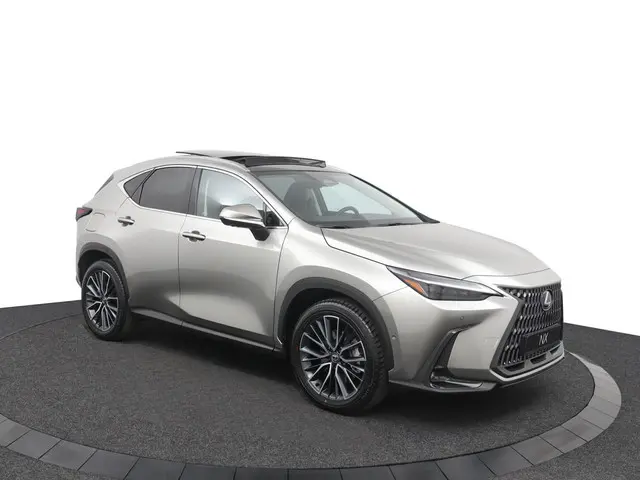 Lexus NX 450h+ AWD President Line 2025 Hybride Benzine 13