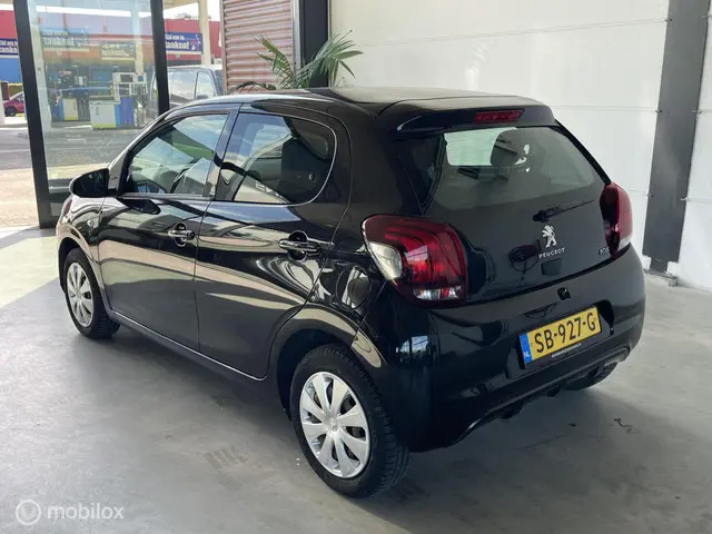 Peugeot 108 1.0 e-VTi Allure 2018 Benzine 3
