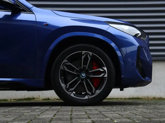 BMW iX1 eDrive20 2025 Elektrisch 6