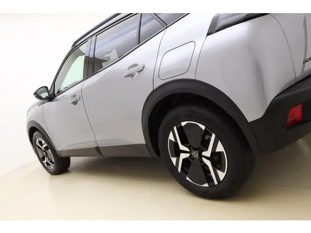 Peugeot 2008 1.2 Hybrid 136 GT 2024 Hybride Benzine 16