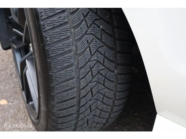 Mercedes-Benz M-Klasse 500 2013 Benzine 26