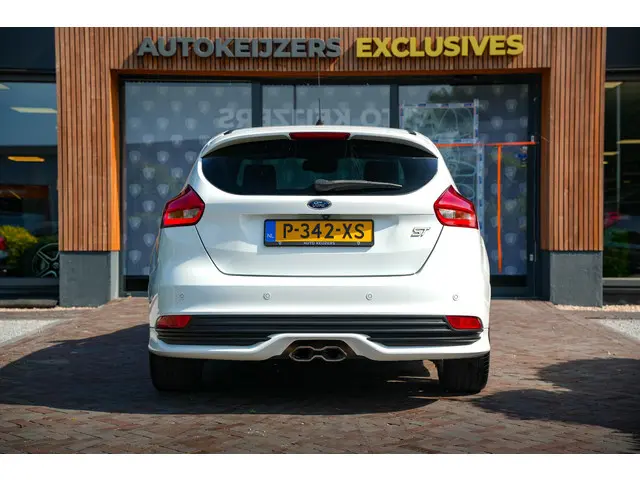 Ford Focus 2.0 ST-3 2016 Benzine 9