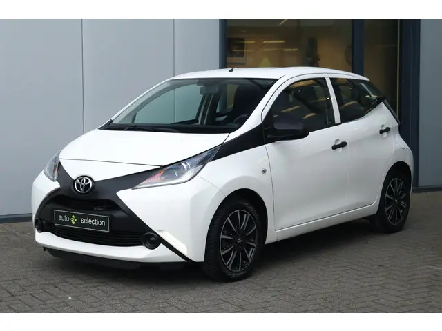 Toyota Aygo 1.0 VVT-i x-fun 2017 Benzine 8