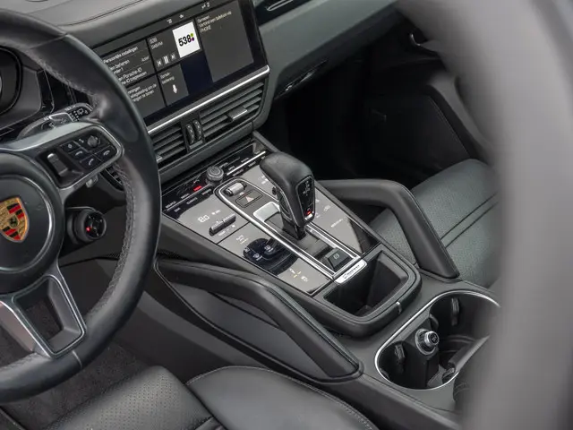 Porsche Cayenne 3.0 E-Hybrid 2021 Hybride Benzine 14