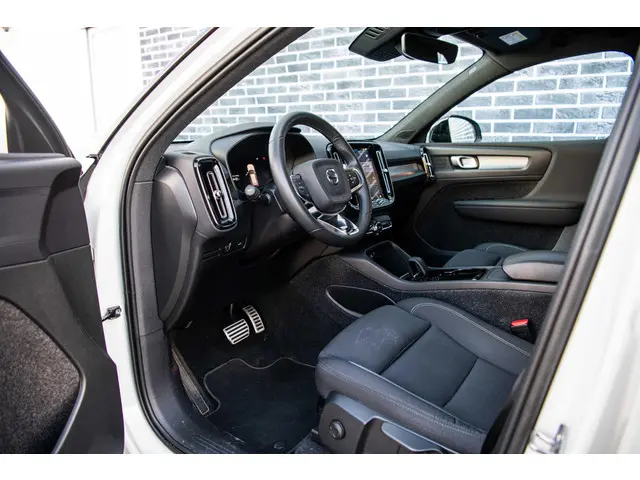 Volvo XC40 Recharge Core 2022 Elektrisch 17
