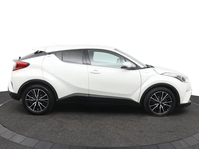 Toyota C-HR 1.8 Hybrid Executive 2017 Hybride Benzine 13