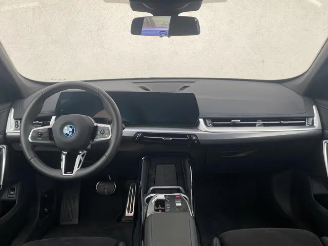BMW X1 xDrive25e 2024 Hybride Benzine 3