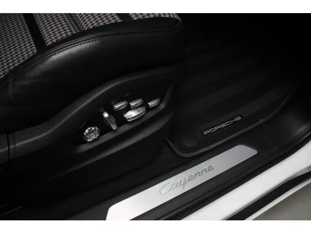 Porsche Cayenne Coupé 3.0 GT 2020 Benzine 23