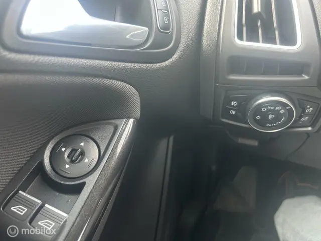 Ford Focus 1.5 Titanium 2017 Benzine 10