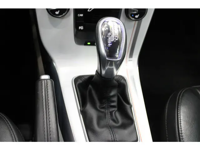 Volvo V40 1.6 T4 Summum Automaat 2013 Benzine 19