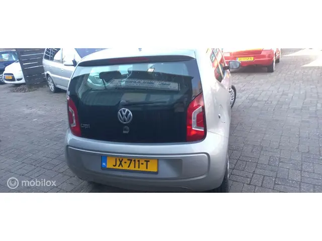 Volkswagen up! 1.0 BMT take up! 2016 Benzine 12