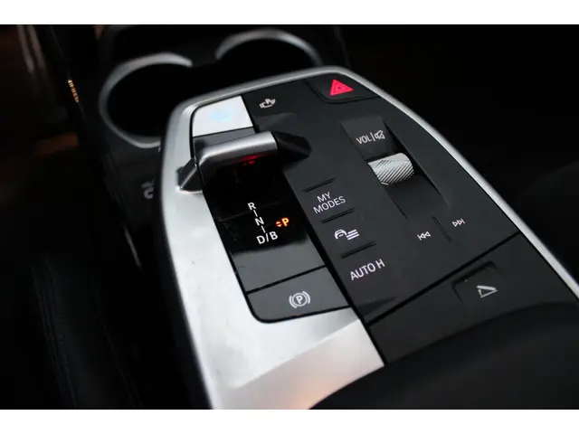 BMW iX2 EDrive20 67 kWh/M-Pakket/Pano 2024 Elektrisch 20