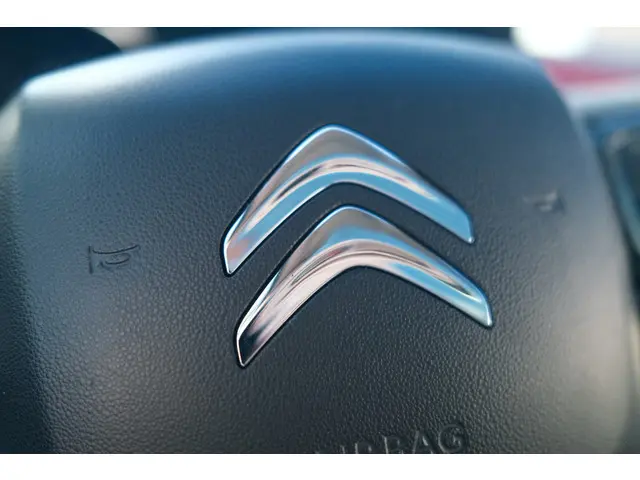 Citroën C3 PT 110 Shine Automaat-6 2017 Benzine 36