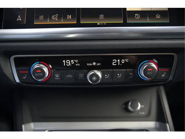 Audi Q3 45 TFSI e Advanced edition 2021 Hybride Benzine 52