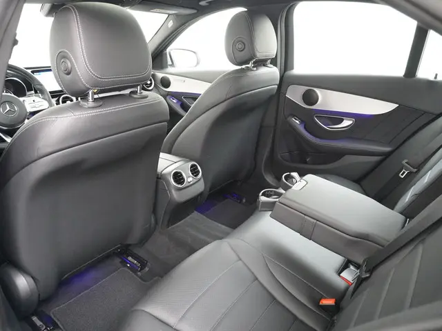 Mercedes-Benz C-Klasse 180 AMG line 2019 Benzine 14