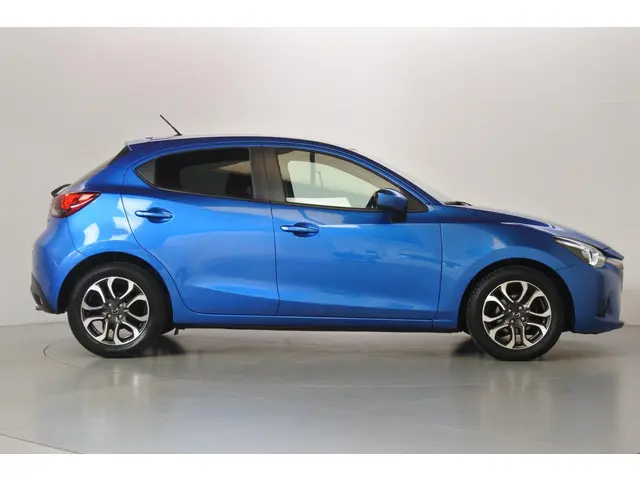 Mazda 2 1.5 115pk 6 bak GT-M 2015 Benzine 12