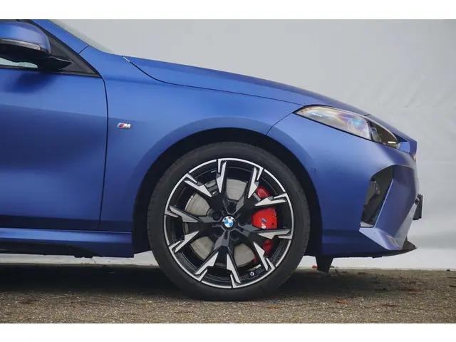 BMW 1 Serie 123 xDrive M Sport Pro 2025 Benzine 6