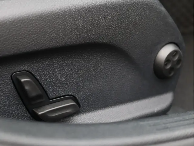 Mercedes-Benz C-Klasse 180 AMG-line 2019 Benzine 24