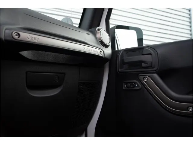 Jeep Wrangler Unlimited 3.6 Golden Eagle 2019 Benzine 22