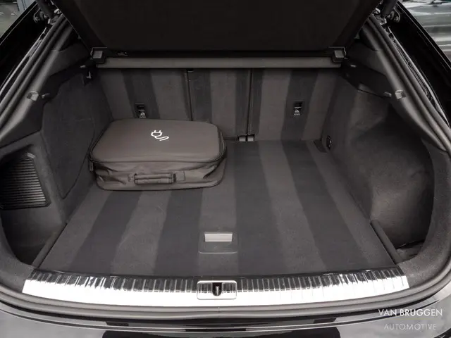 Audi Q3 Sportback 45 TFSI e S-Line 2021 Hybride Benzine 12