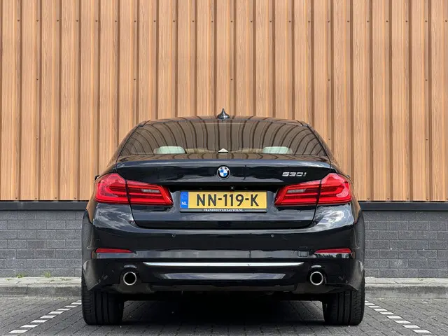BMW 5 Serie 530i High Executive 2017 Benzine 6