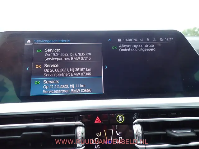 BMW 3 Serie Touring 330e 2021 Hybride Benzine 14